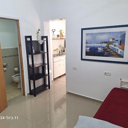 Hotel הבית הירוק à Karmiel Extérieur photo