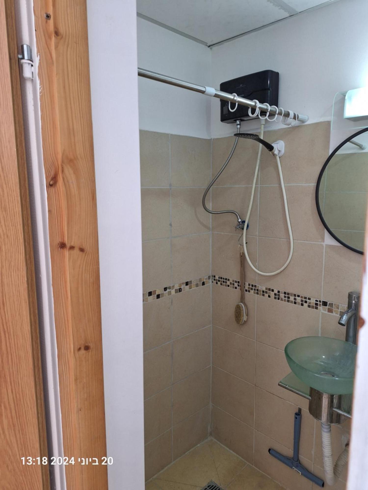 Hotel הבית הירוק à Karmiel Extérieur photo