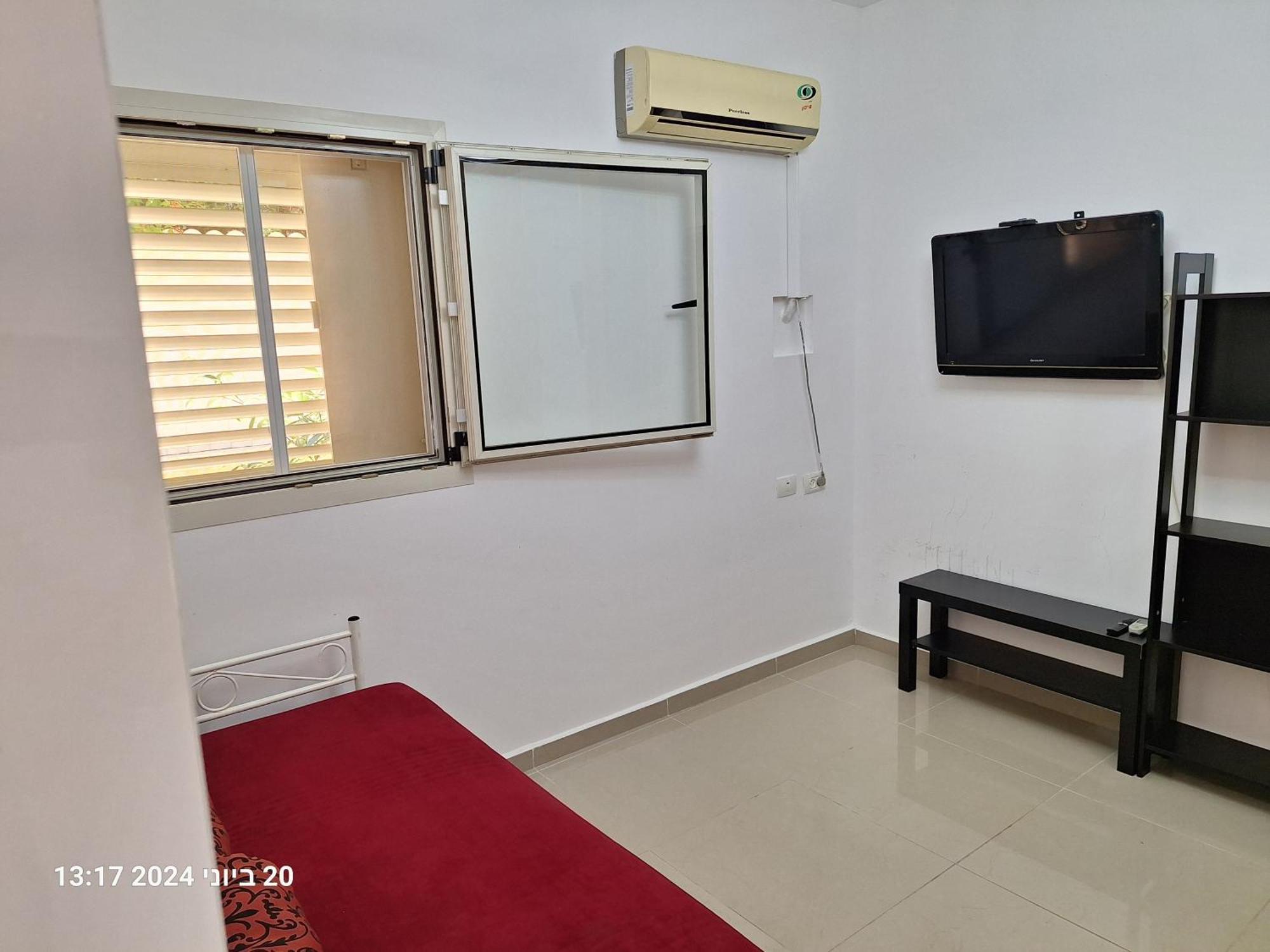 Hotel הבית הירוק à Karmiel Extérieur photo
